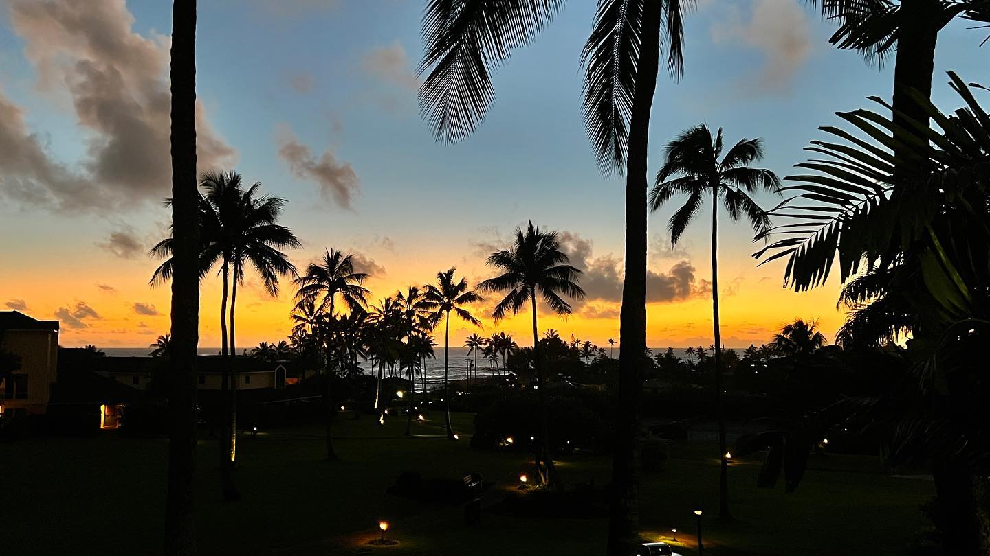 Another perfect sunset off Poipu Kai from Kahala 623. Wow!